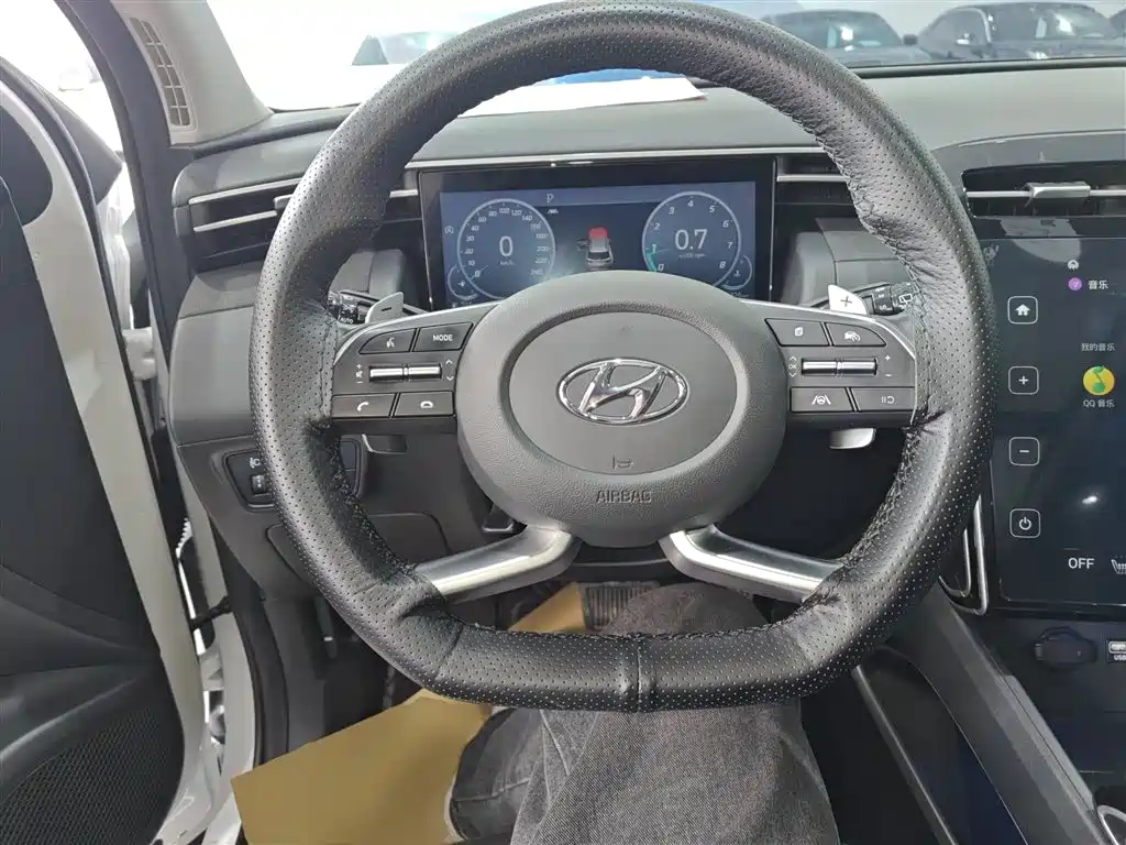 Hyundai Tucson 2022 Tucson L 1.5T DCT LUX Premium N Line фото 11
