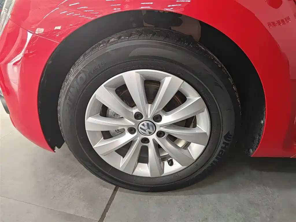 Volkswagen Beetle 2018 180TSI Easy Joy Edition фото 25