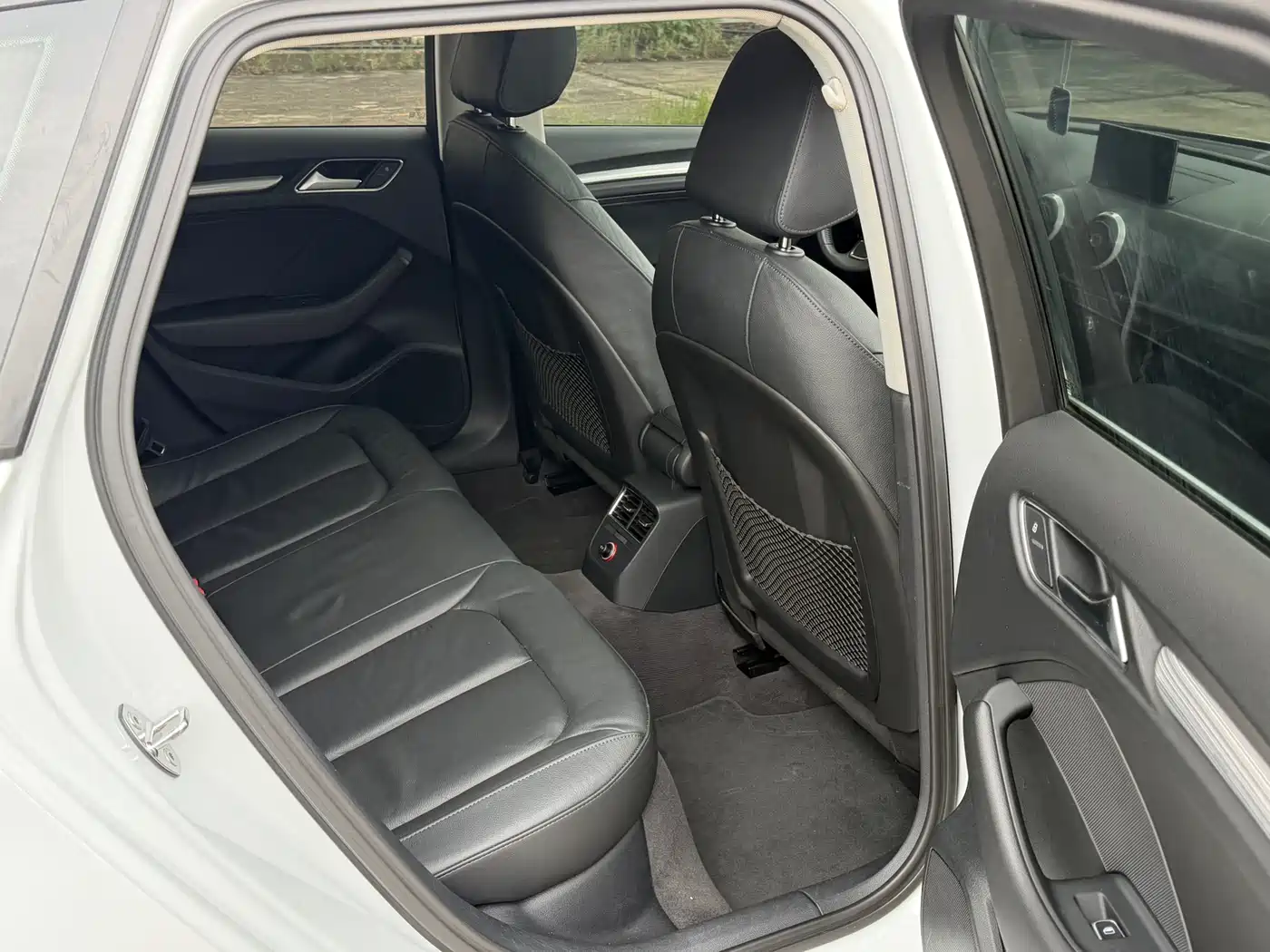Audi A3 2014 Sportback 35 TFSI Automatic Comfort фото 10