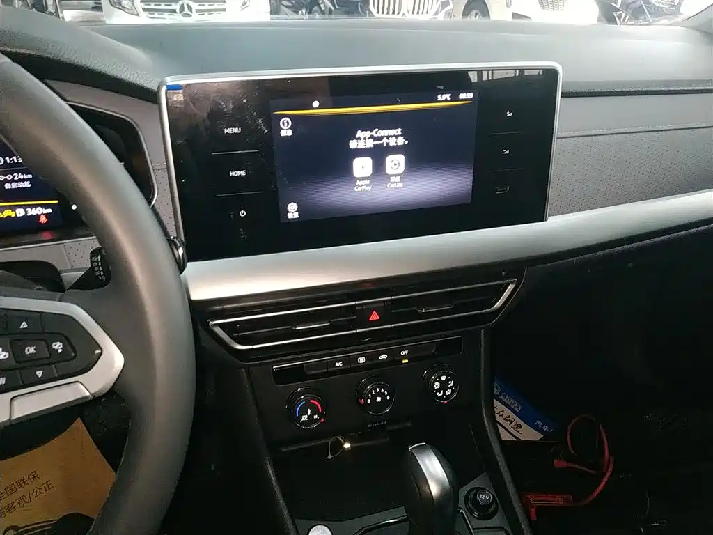 Volkswagen Lavida 2024 Model 300TSI DSG Full Comfort Edition фото 13
