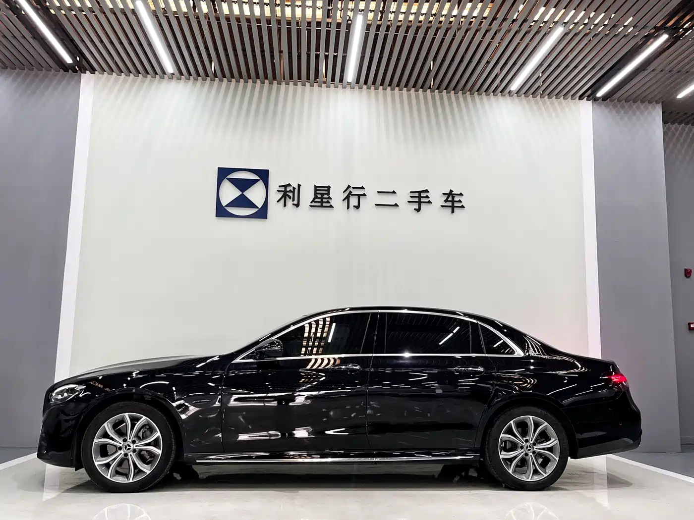 Mercedes-Benz E-Class 2021 E 300 L Sport Luxury Edition фото 8