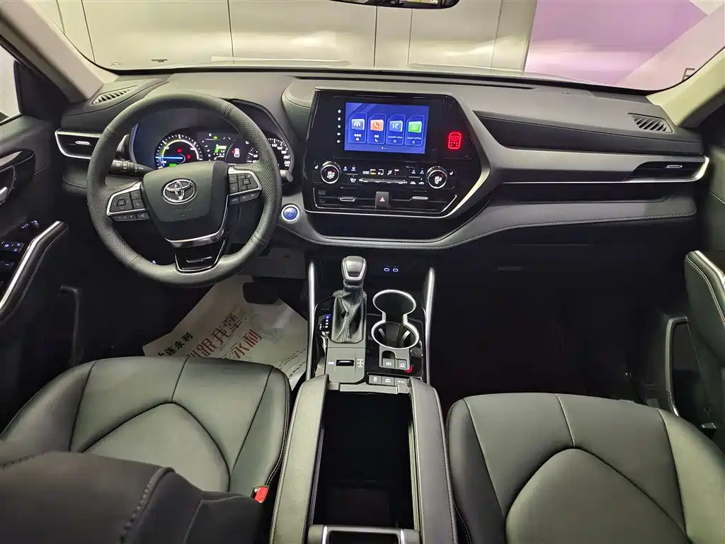 Toyota Highlander 2022 Hybrid 2.5L 4WD Luxury 7-Seater фото 12