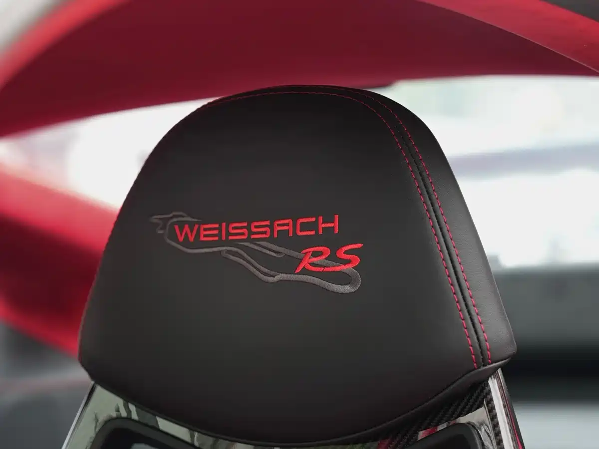 Porsche 911 2018 GT2 RS 3.8T фото 13