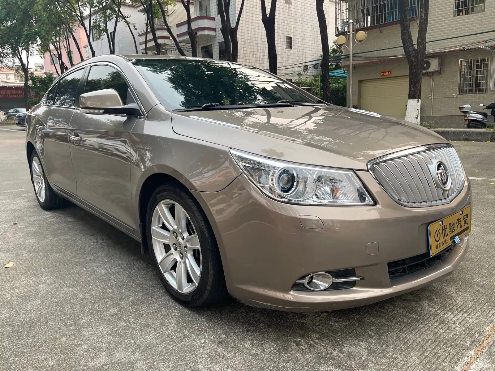 Фото 3 - Buick LaCrosse