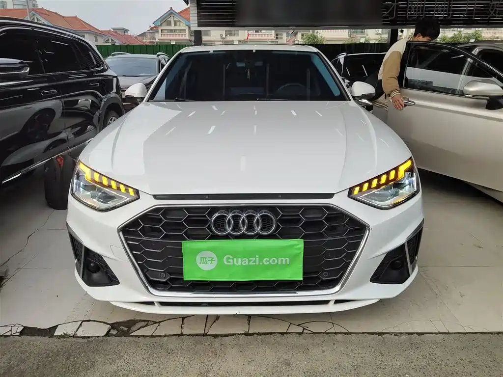 Audi A4L 2020 40 TFSI Fashion Dynamic Edition фото 3