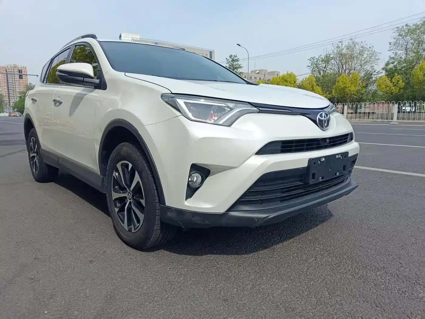 Toyota RAV4 Rongfang 2016 2.0L CVT 2WD Trend (China V) фото 3