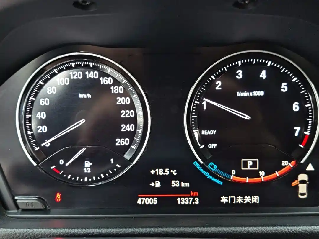 BMW 1 Series 2023 125i M Sport Shadow Edition фото 6