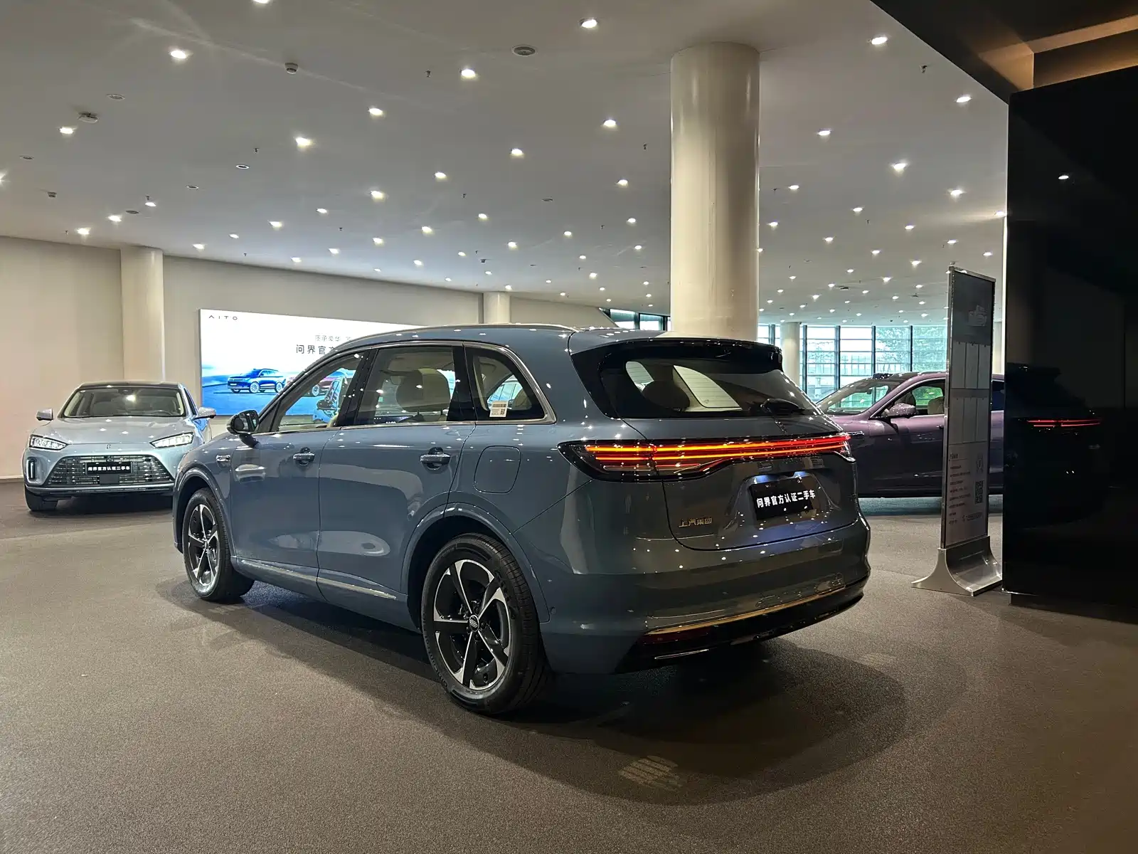 Фото 15 - Shangjie SUV