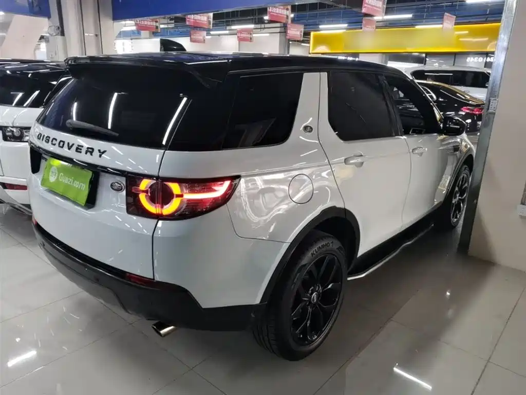 Land Rover Discovery Sport 2017 2.0T Cool Black Limited Edition фото 7