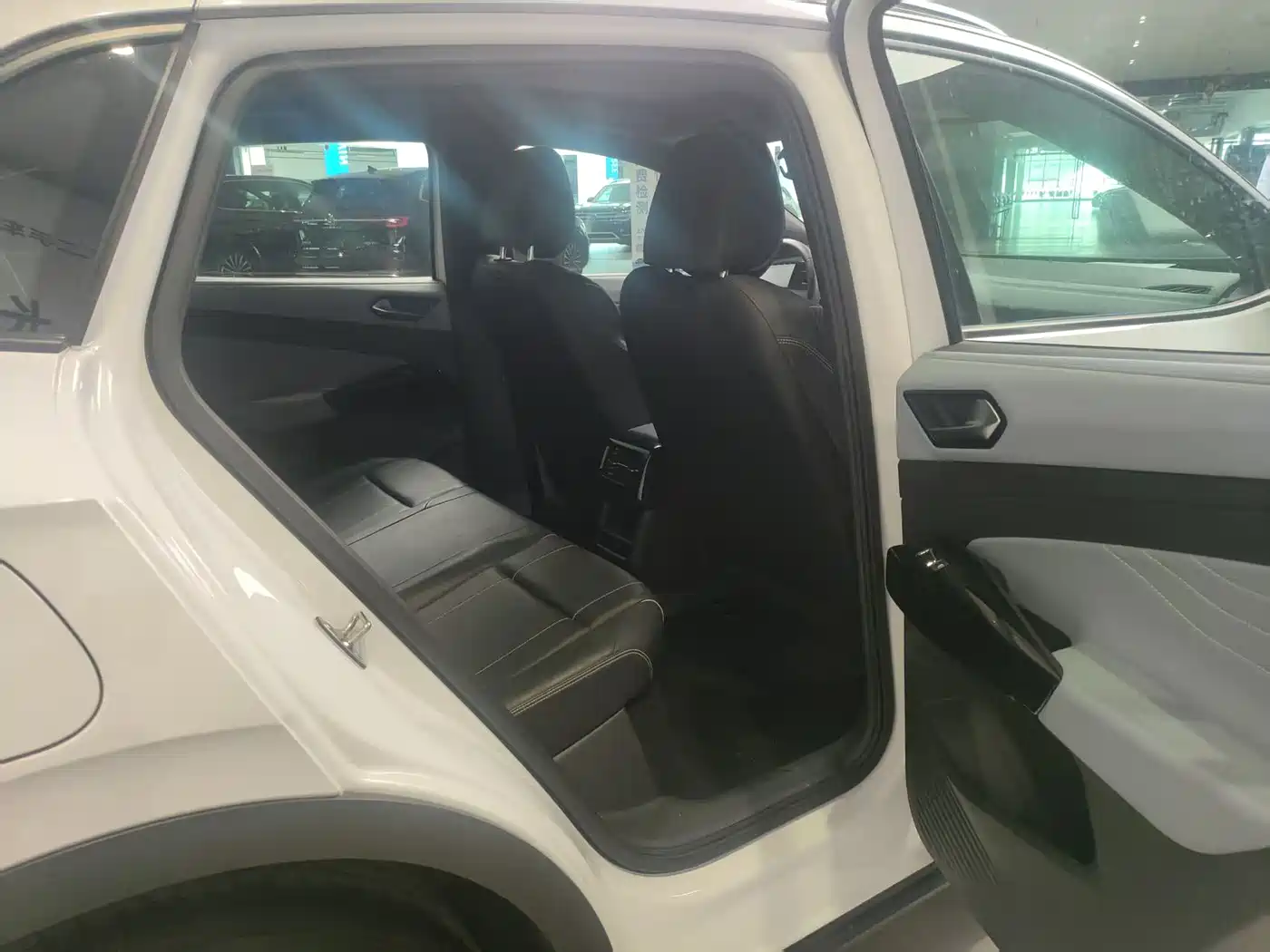 Volkswagen ID.4 X 2024 Pure Intelligent Edition фото 5