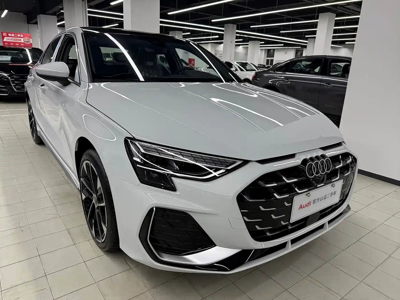 Audi A3 2025 A3L Limousine 35TFSI Flying Spur Premium + Luxury Selection Package фото 3