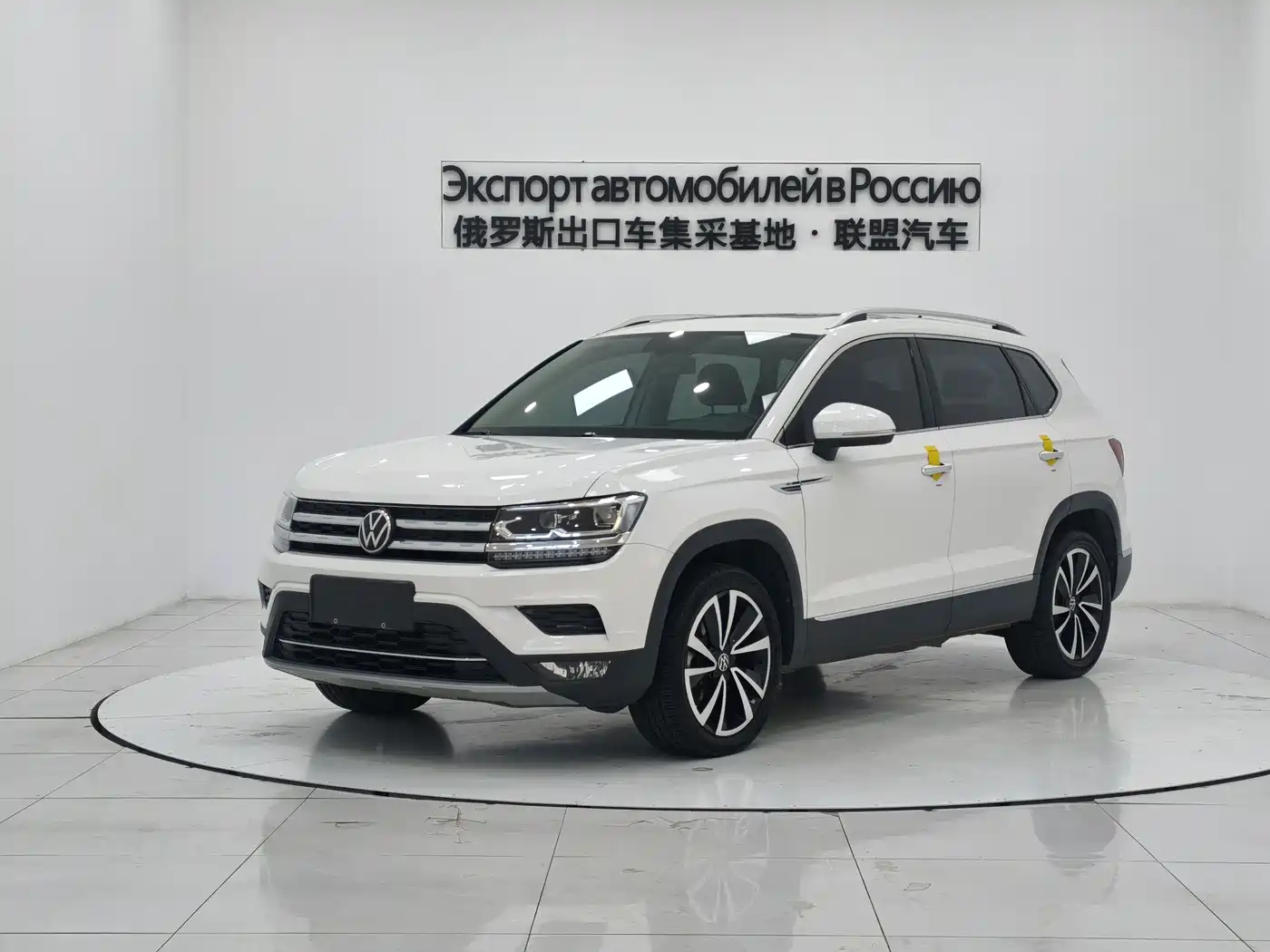 Volkswagen Tharu 2021 330TSI 4WD Luxury Plus
