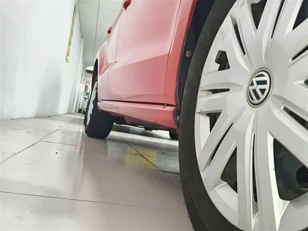 Volkswagen Polo 2016 1.4L Automatic Trend фото 19