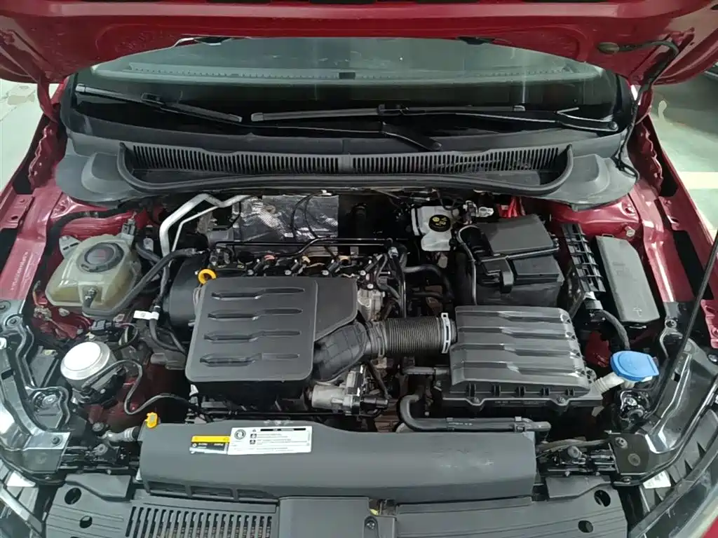 Volkswagen Polo 2019 Plus 1.5L Automatic Panorama Enjoyment Edition фото 20