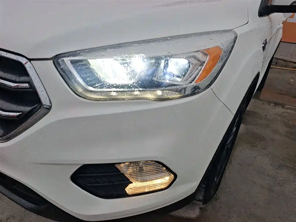صورة 24 - Ford Kuga