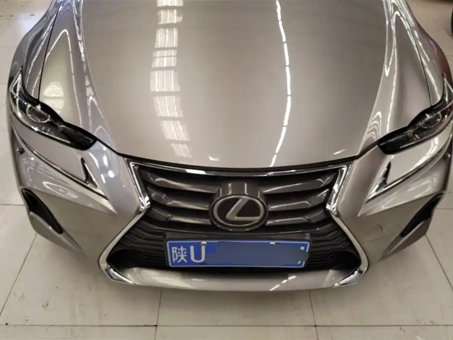 Lexus IS 2017 300 Leading Edition фото 2
