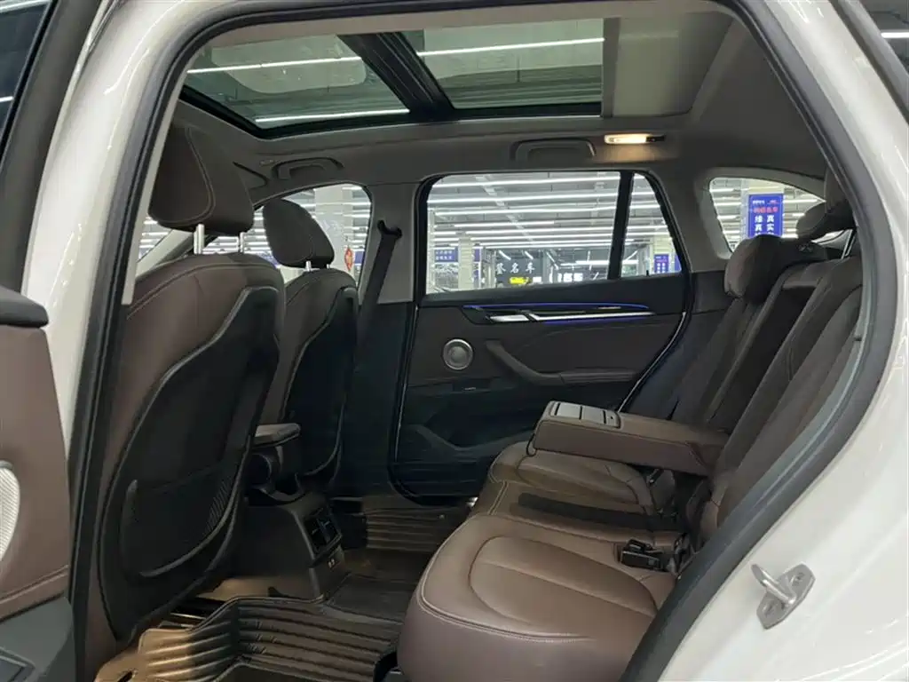BMW X1 2021 xDrive25Li Exclusive фото 14