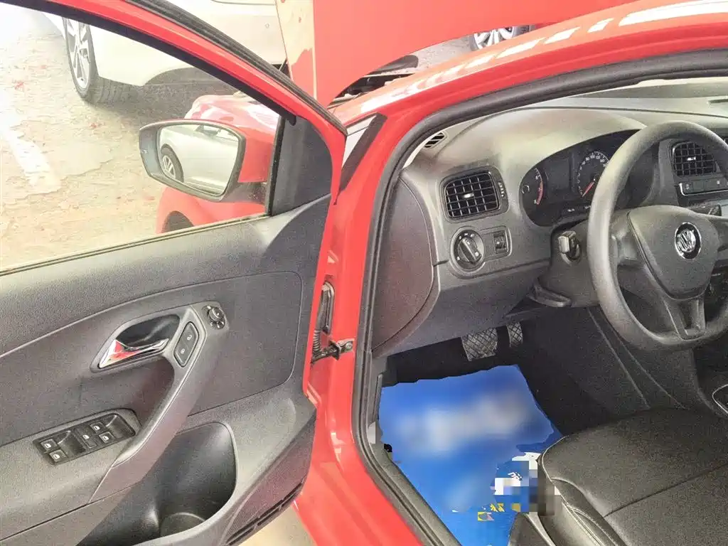 Volkswagen Polo 2018 1.5L Auto Safe Drive фото 12