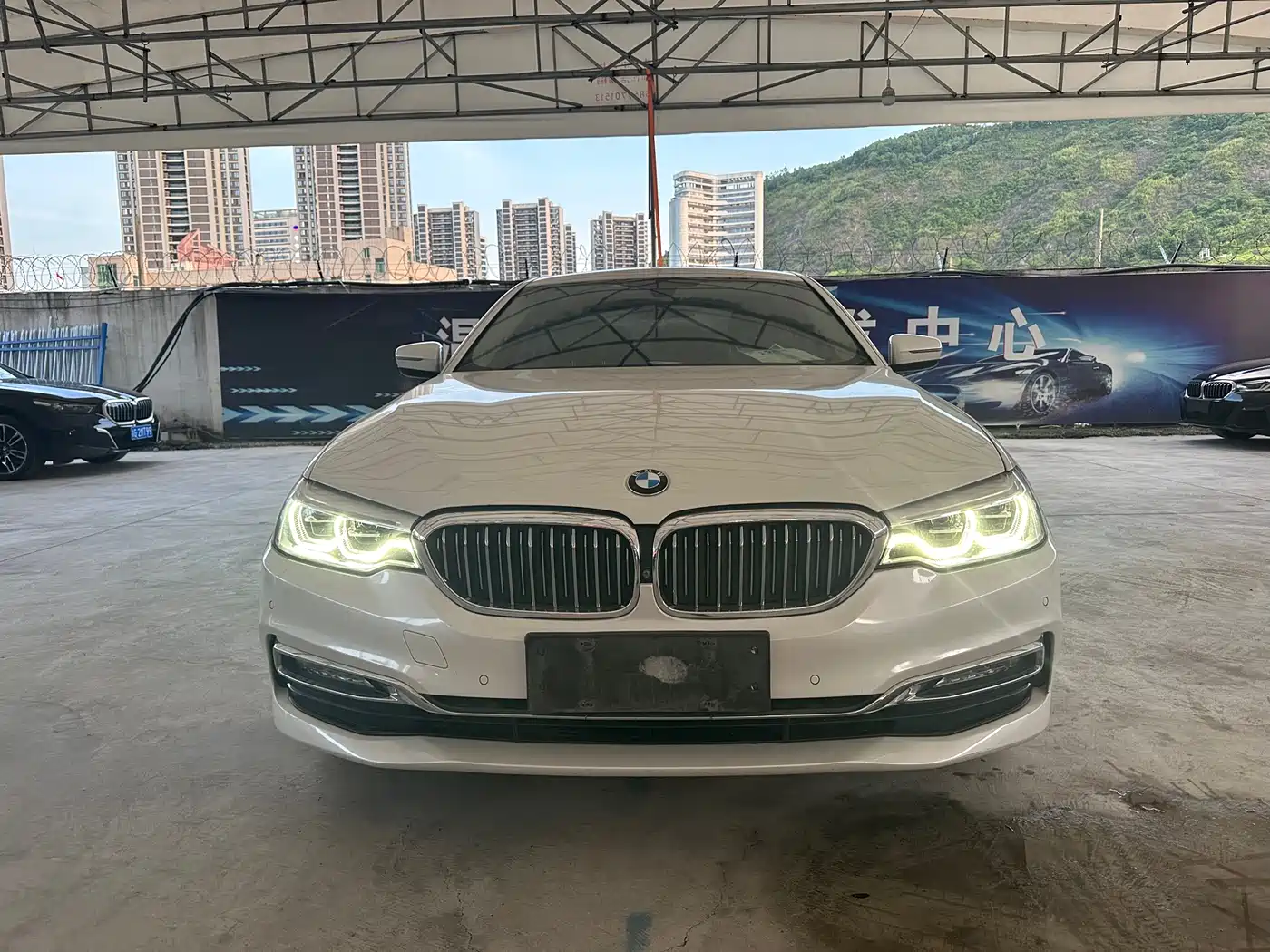 BMW 5 Series 2018 530Li Exclusive Luxury Package фото 2