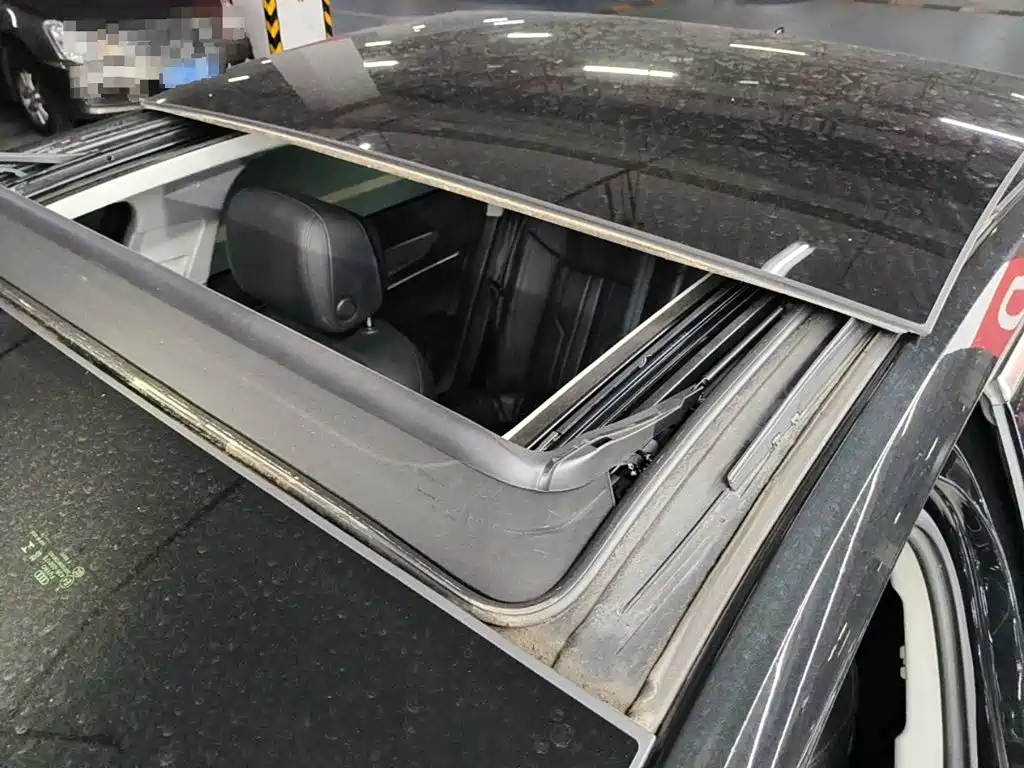 Фото 6 - Audi A6L