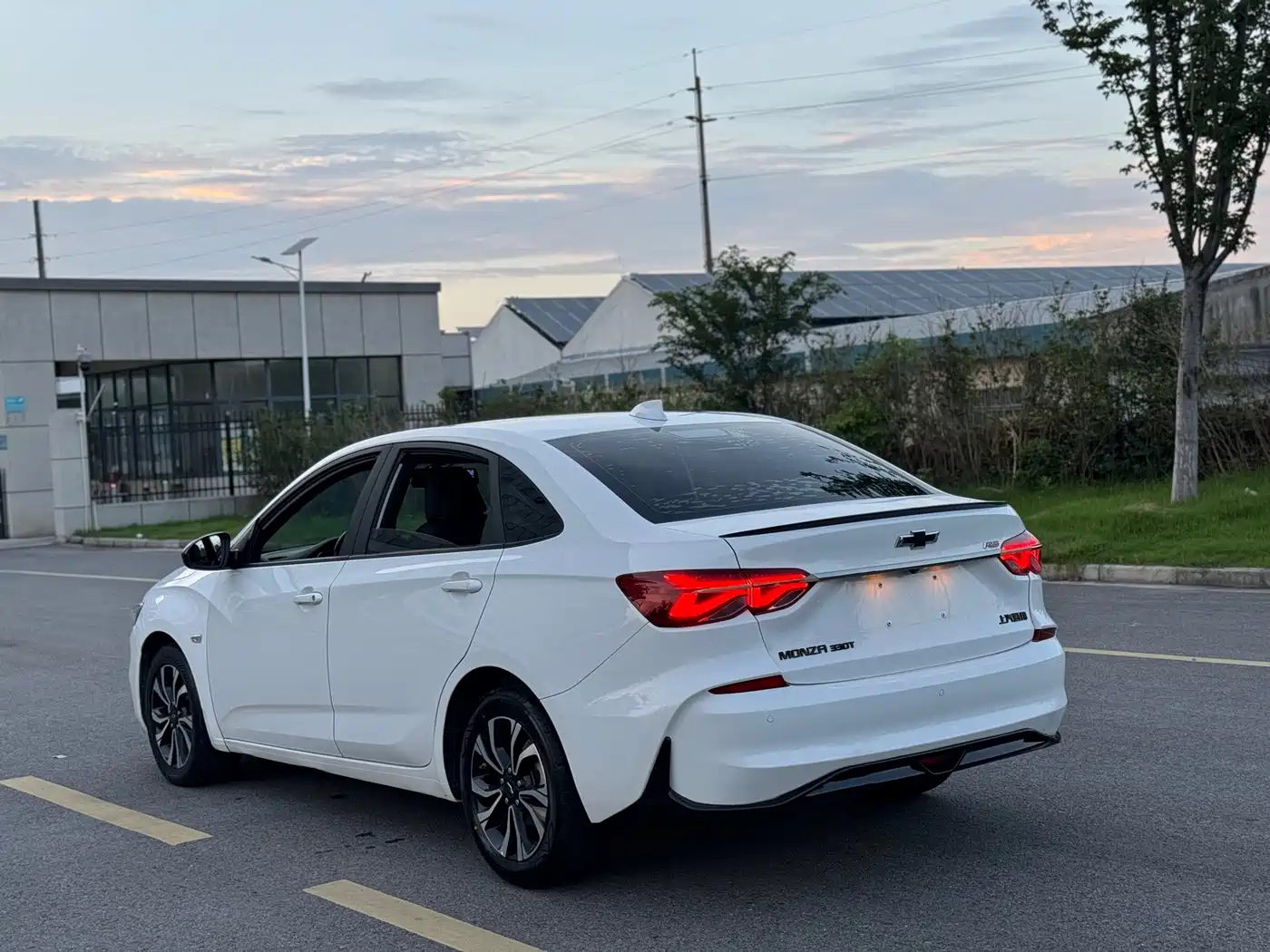 Chevrolet Monza 2019 RS 330T Auto Smooth Edition China VI 11