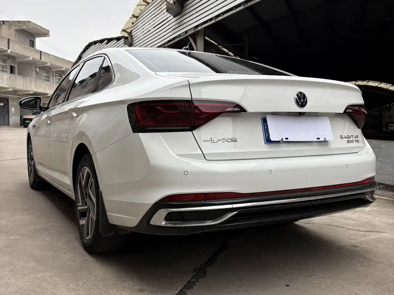 Volkswagen Sagitar 2024 300TSI DSG Surpass Edition фото 17