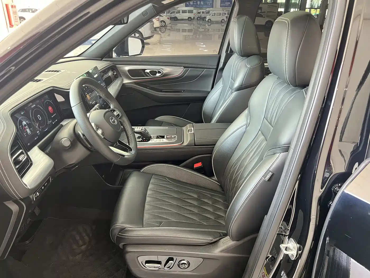 GAC Trumpchi Trumpchi GS8 2022 Pilot Series 2.0TGDI 2WD Luxury Smart Connect Edition (7-Seater) фото 4