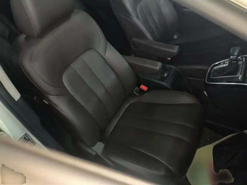 GAC Trumpchi Trumpchi M6 2019 270T DCT Premium Edition (6-seater) (China VI) фото 25
