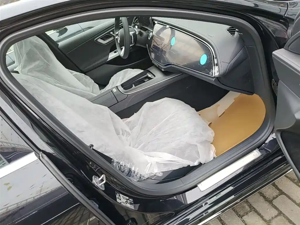 Mercedes-Benz E-Class New Energy 2023 E 350 e L Plug-in Hybrid Sport Sedan фото 25