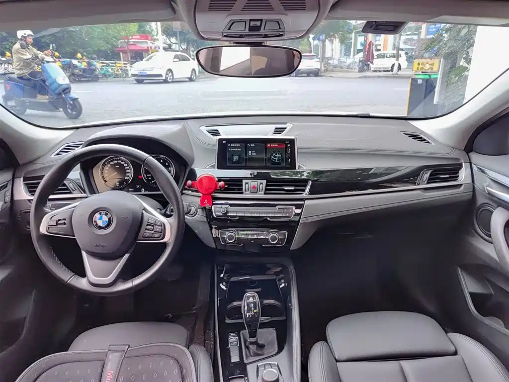 BMW X2 (Import) 2019 sDrive20i M Off-Road Package China VI фото 10
