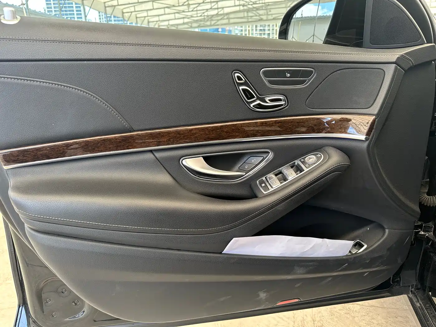Mercedes-Benz S-Class 2016 S 320 L Luxury фото 24