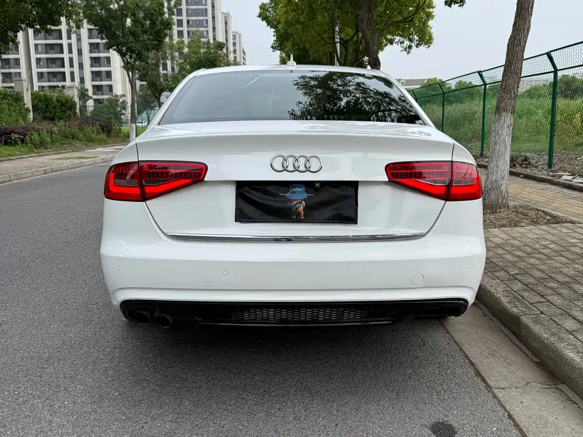 Audi A4L 2015 35 TFSI Auto Comfort фото 17