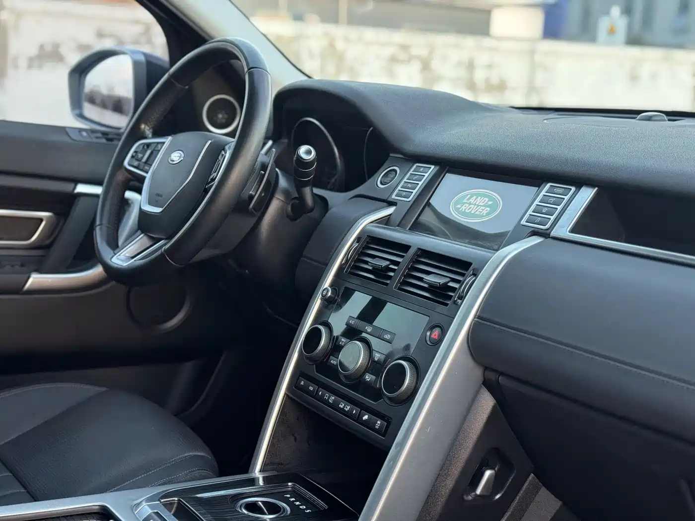 Land Rover Discovery Sport 2016 2.0T SE фото 21