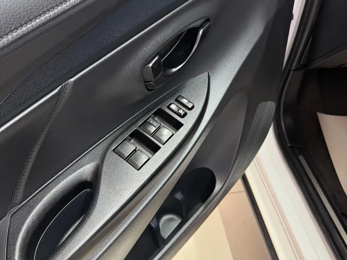 Toyota YARiS L Zhi Xuan 2022 Zhi Xuan X 1.5L CVT Leading PLUS Edition фото 11