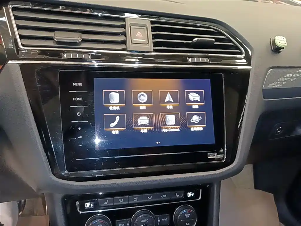 Volkswagen Tiguan L 2021 330TSI Automatic 2WD R-Line Premium фото 13