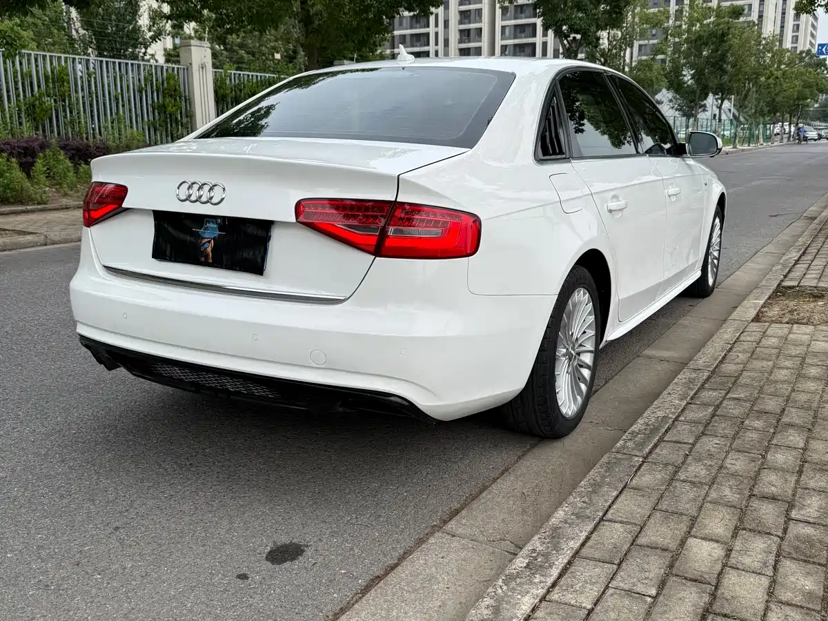 Audi A4L 2015 35 TFSI Auto Comfort фото 18