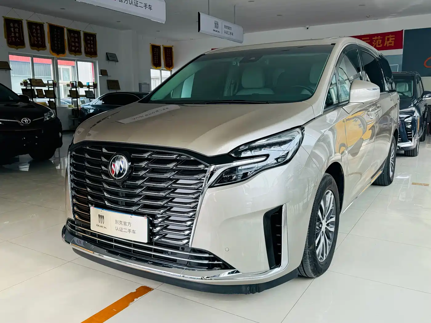 BUICK GL8