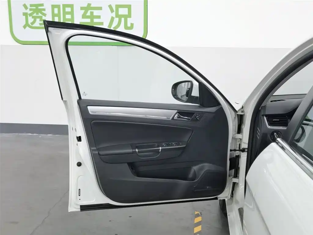 Volkswagen Bora 2015 Quality Edition 1.6L Automatic Comfort фото 8