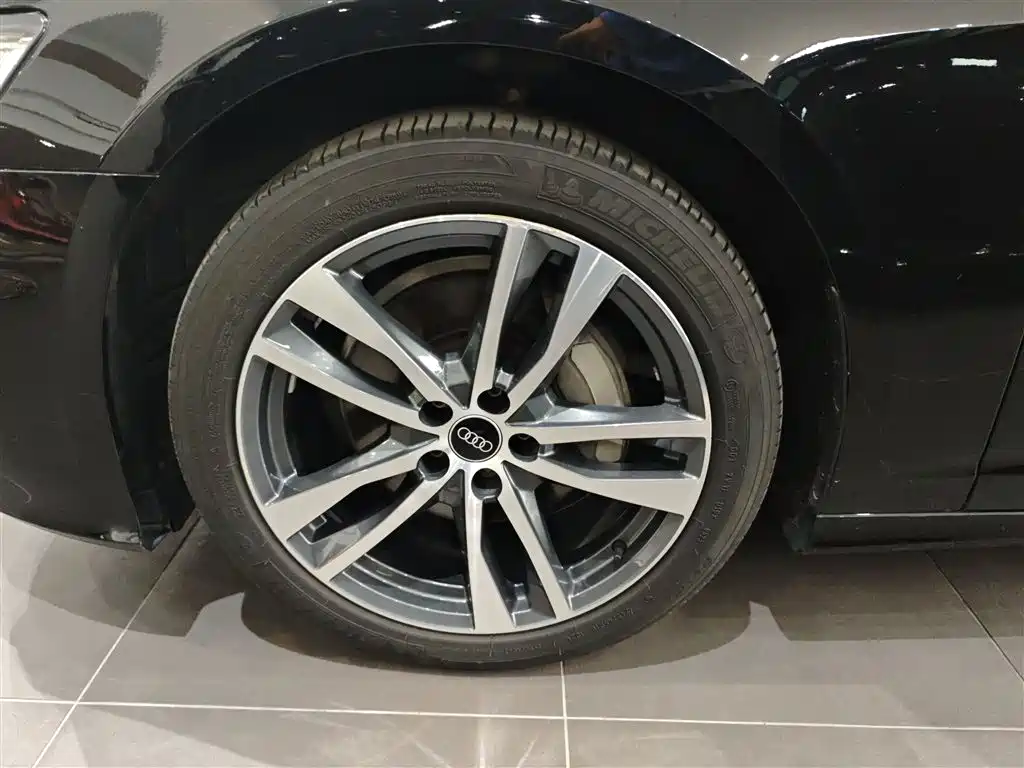 Audi A6L 2022 40 TFSI Luxury Dynamic фото 25