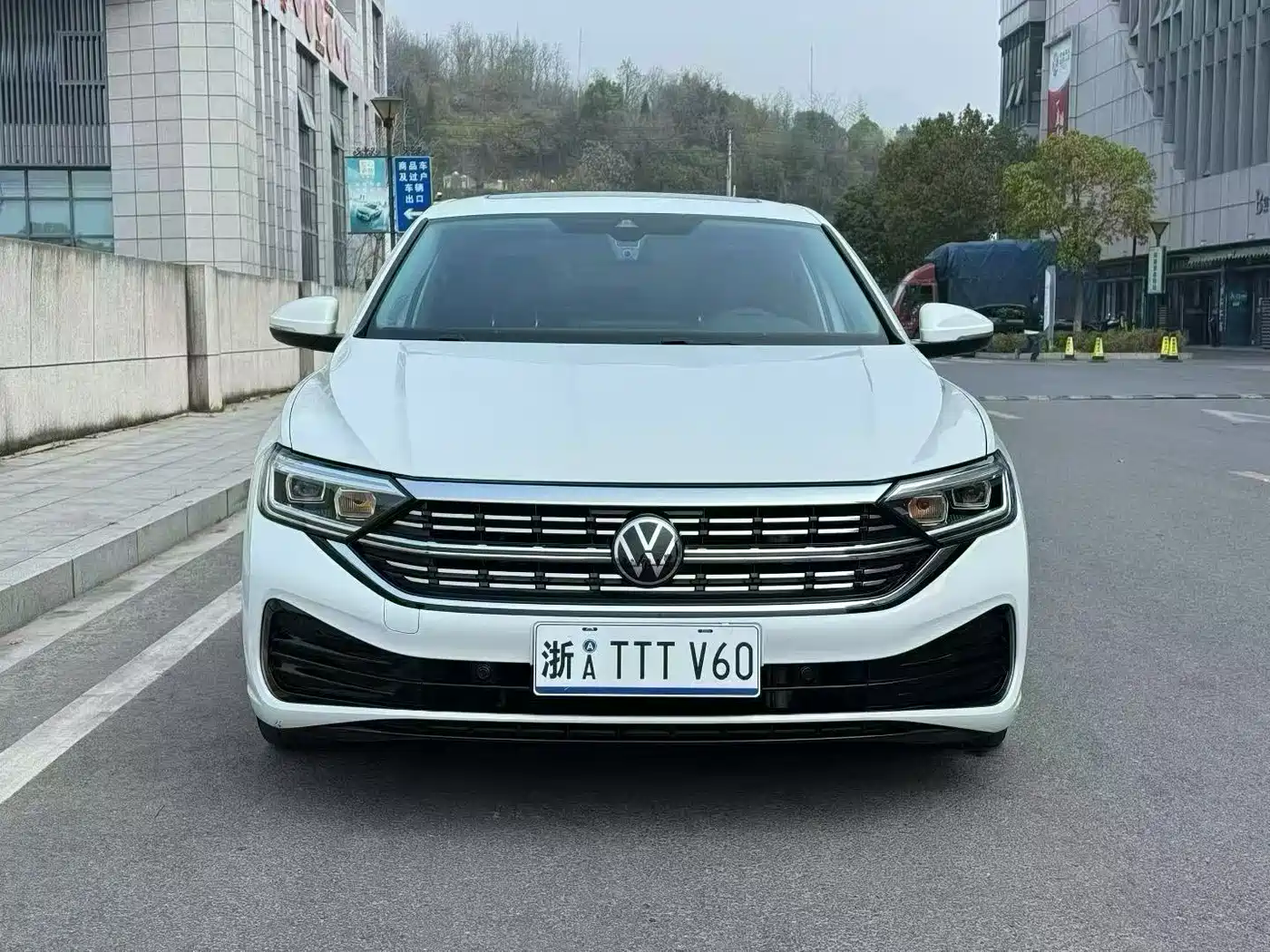 Volkswagen Sagitar 2023 300TSI DSG Surpassing Edition фото 2