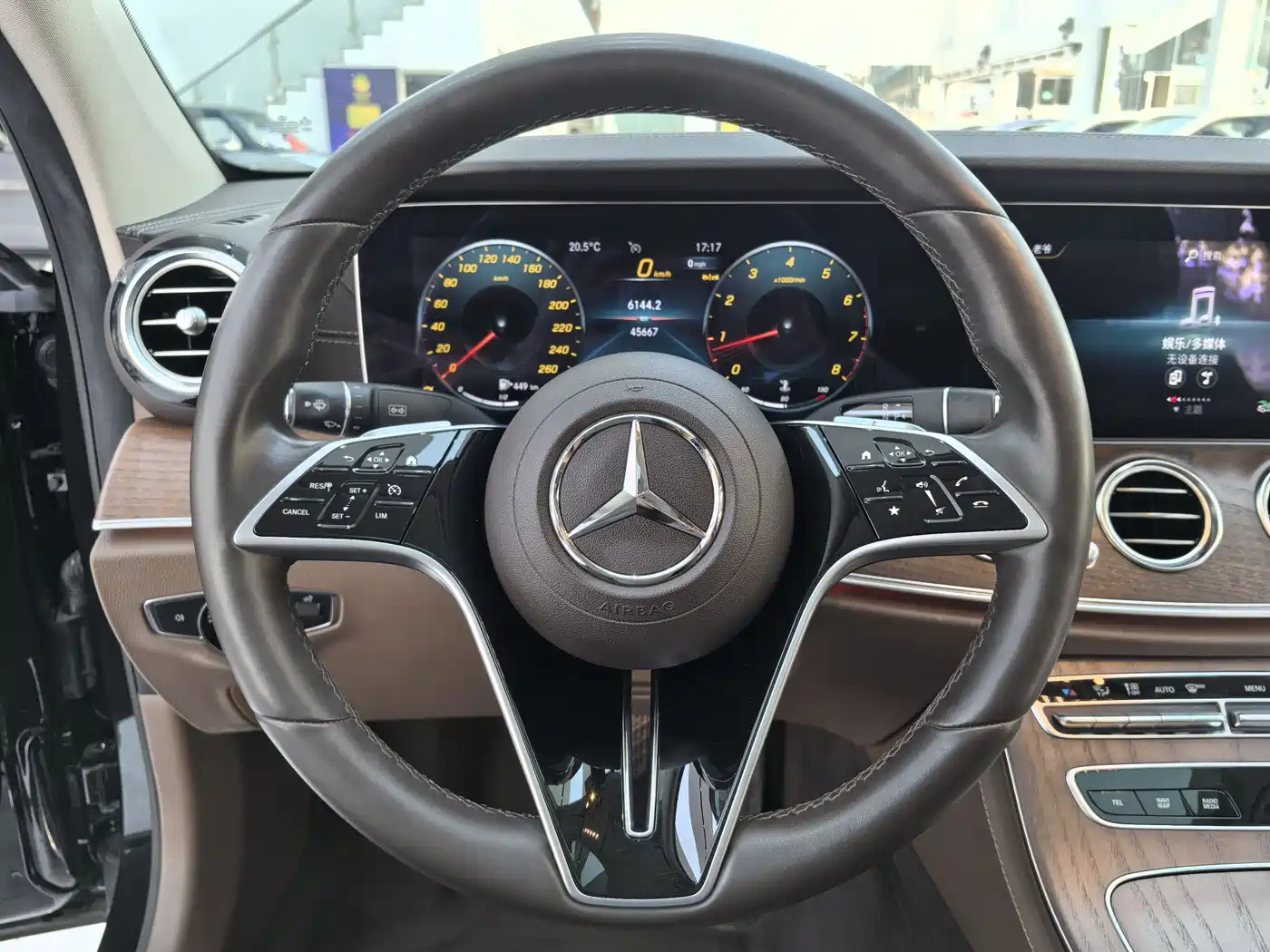  E CLASS