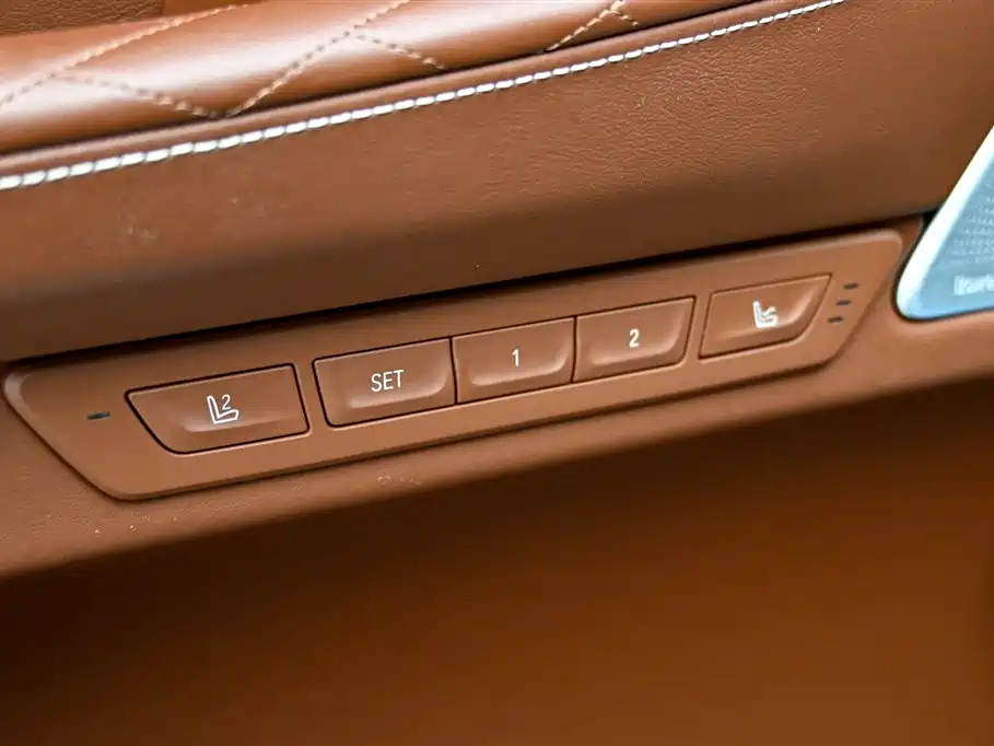 BMW 7 Series 2019 Facelift 740Li xDrive Executive M Sport Package фото 24