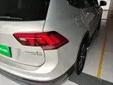 صورة 8 - Volkswagen Tiguan L