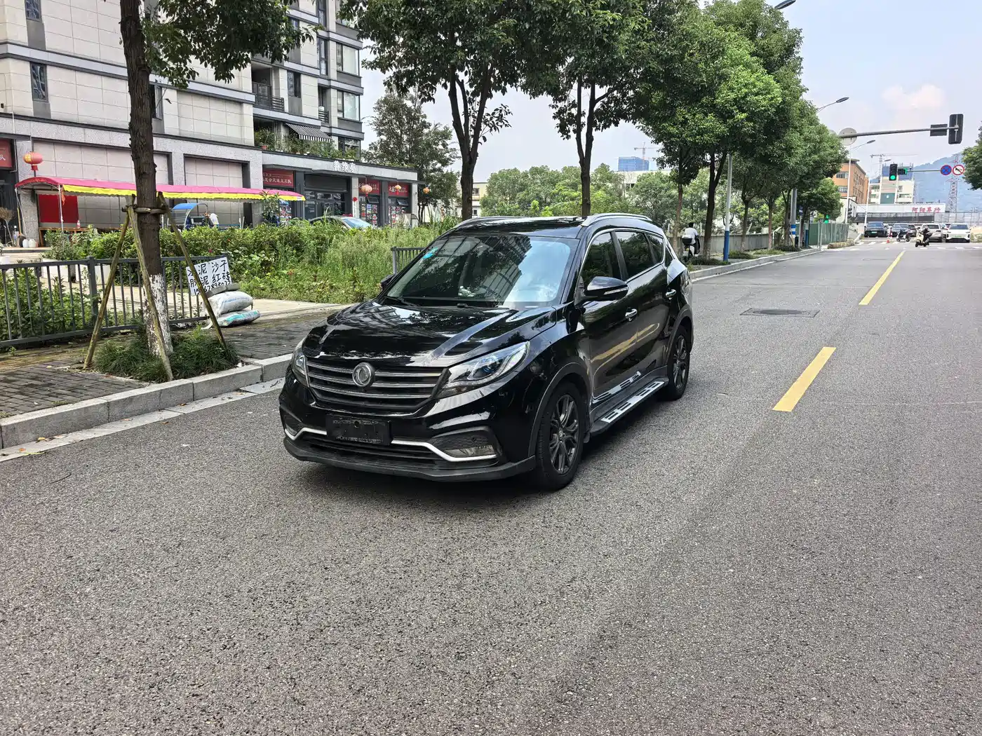 Dongfeng Fengguang Fengguang 580 2018 2017 1.5T CVT Smart Edition