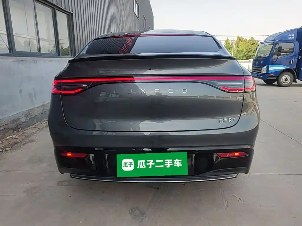 Фото 6 - Zhijie Luxeed R7