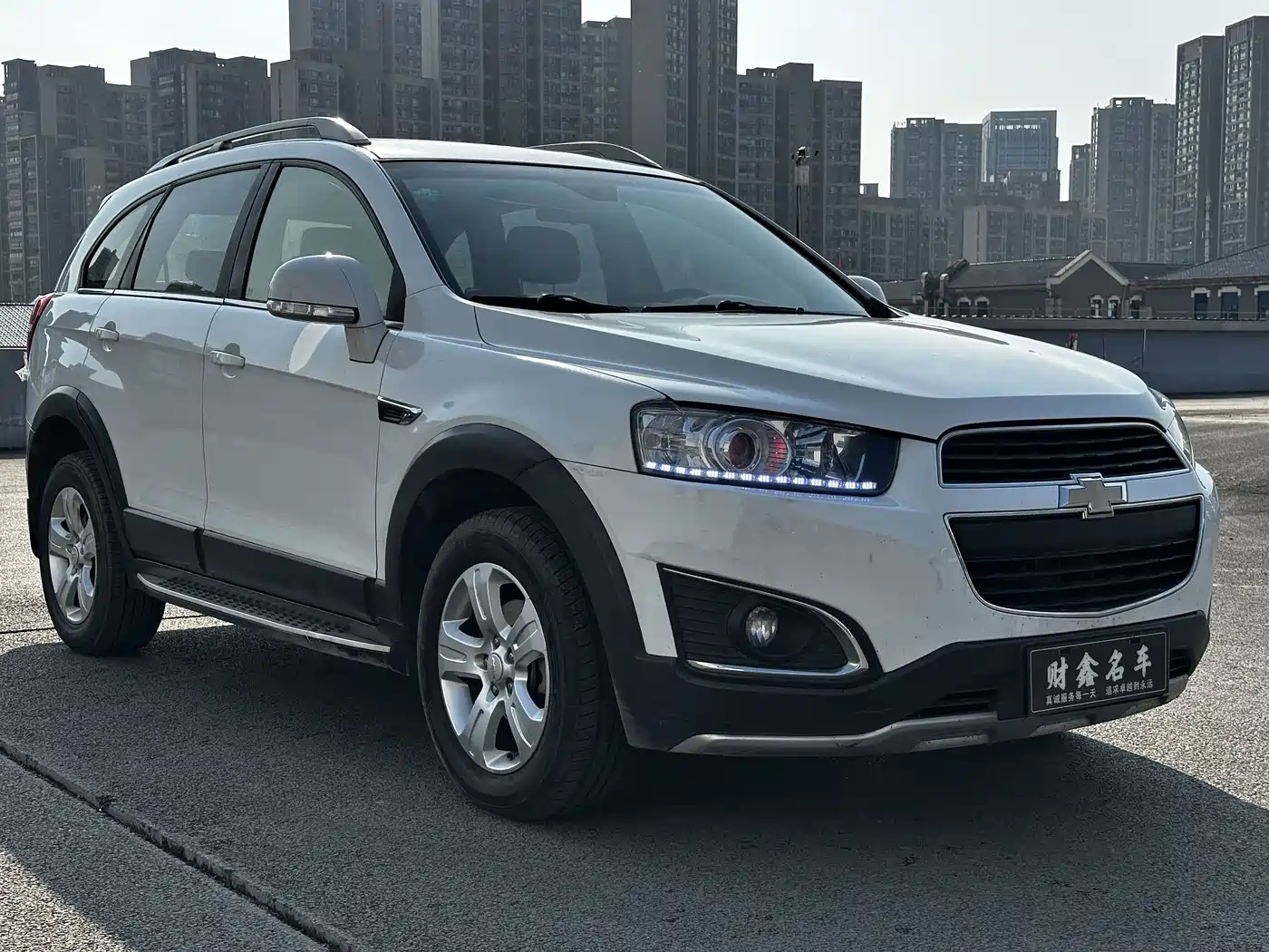 Chevrolet Captiva 2015 2.4L 2WD Urban Edition 5-seater фото 3