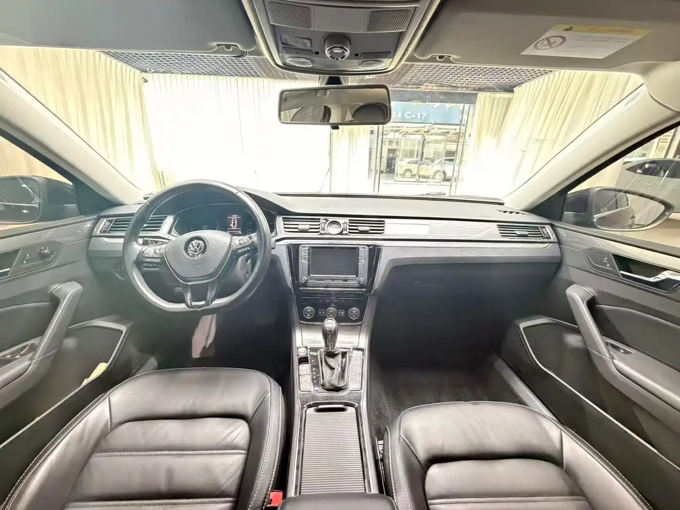 Volkswagen Passat 2017 330TSI DSG Prestige фото 5