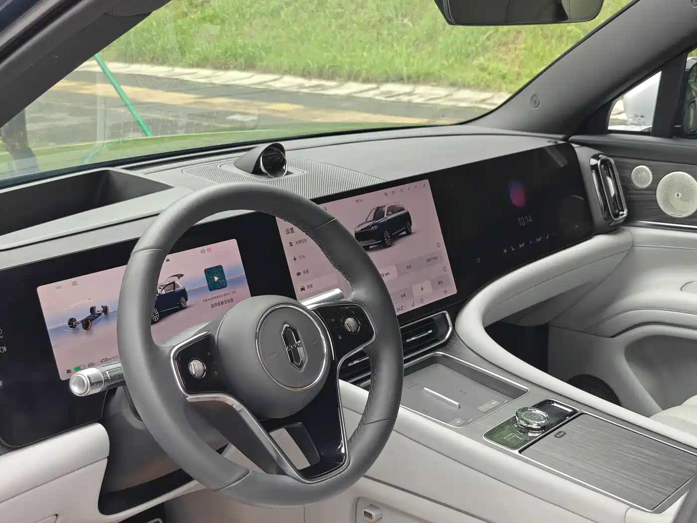 AITO Wenjie AITO M9 2024 Pure Electric Max Edition 100kWh 6-Seater фото 11