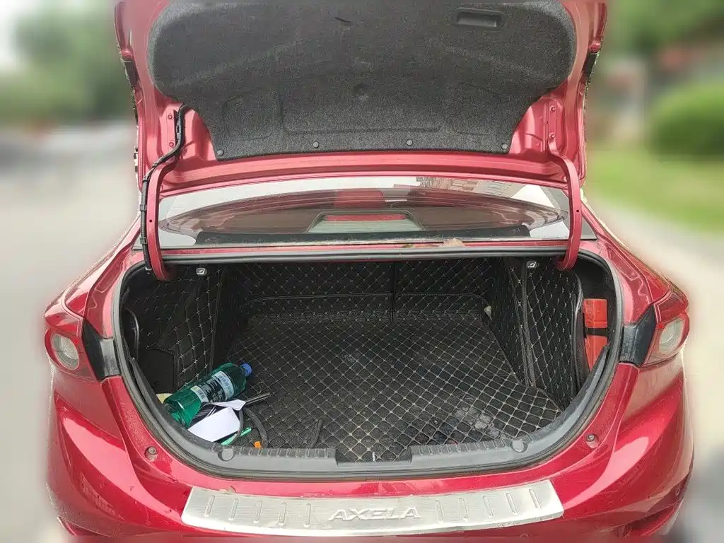 Photo 10 - Mazda Mazda 3