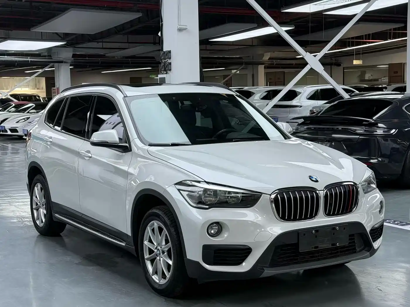 BMW X1 2018 sDrive18Li Fashion Model фото 3